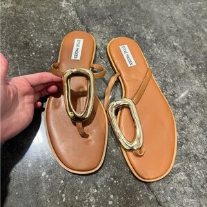 Steve Madden Tan Leather Thong Sandals with Gold Oval Accent